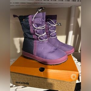 BOGS girls’ waterproof winter boots lavender